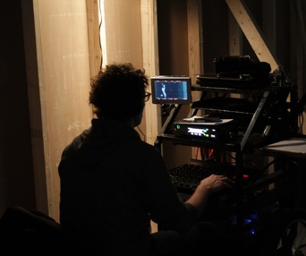 Sur le plateau de L'affaire Dumont