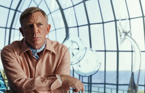 Une scène du film Glass Onion: A Knives Out Mystery