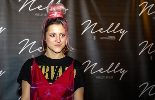 Catherine Brunet sur le tapis rouge du film Nelly