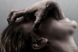 Affiche du film The Possession Affiche du film The Possession