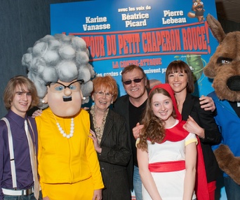 Sur le tapis rouge du film Le retour du petit chaperon rouge : La contre-attaque