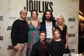 Sur le tapis rouge du film Jouliks