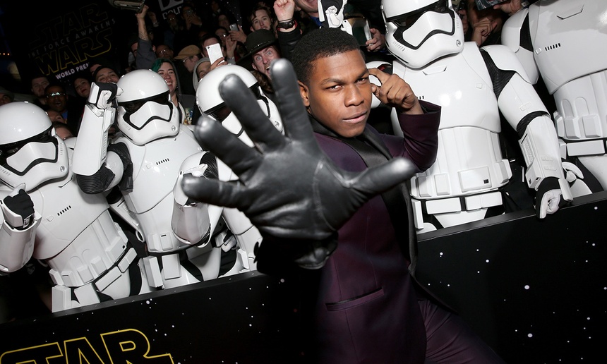 Photos et réactions des stars suite à la première de Star Wars: The Force Awakens