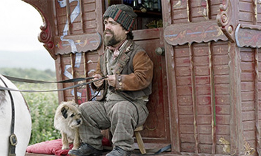 Peter Dinklage dans une comédie de Paramount