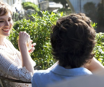 Une scène du film L'amour dure trois ans
