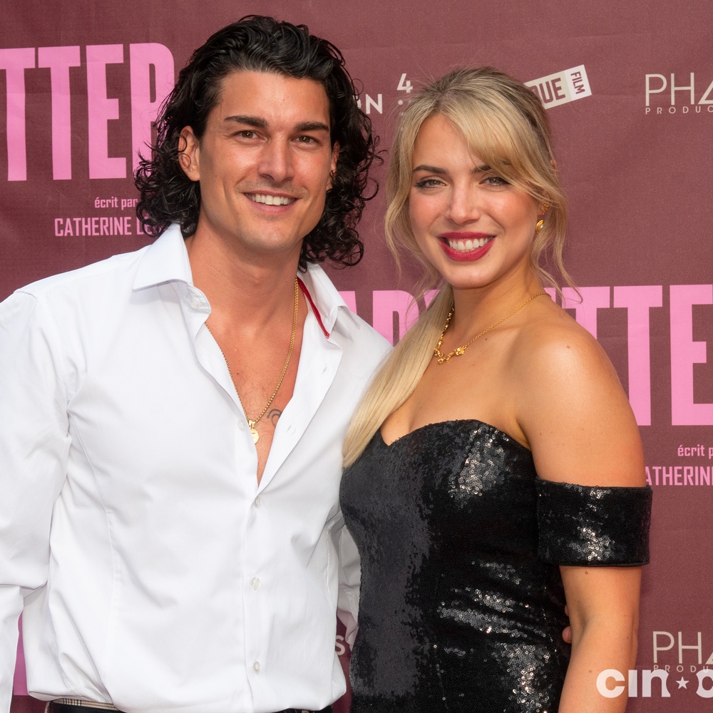 Sur le tapis rouge du film Babysitter