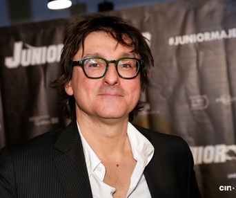Sur le tapis rouge du film Junior majeur