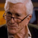 Leslie Nielson dans le film Superhero Movie