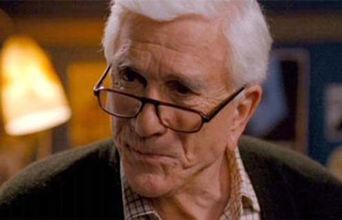 Leslie Nielson dans le film Superhero Movie
