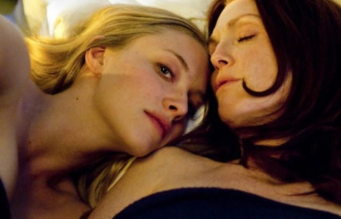 Amanda Seyfried et Julianne Moore dans Chloe