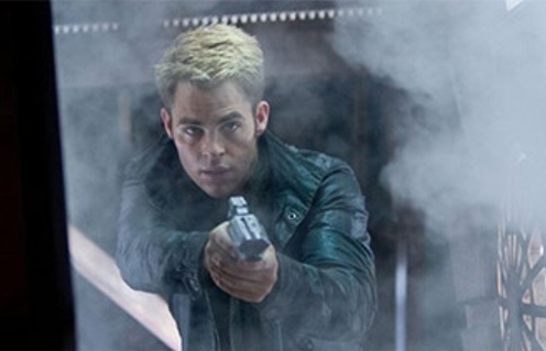 Chris Pine dans Star Trek Into Darkness