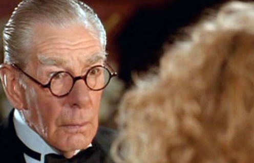 Michael Gough dans le film Batman Returns