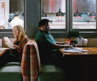 Une scène du film Table 19
