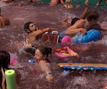Une scène du film Piranha 3D