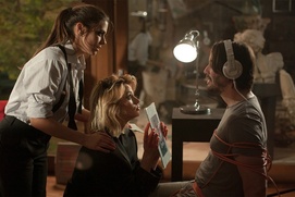 Une scène du film Knock Knock