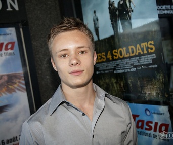 Sur le tapis rouge de Les 4 soldats
