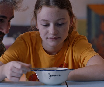 Une scène du film Cigarettes et Chocolat Chaud