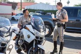 Une scène du film Chips Une scène du film Chips