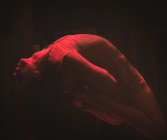 Une scène du film The Night House