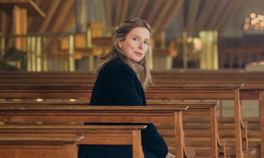 Karin Viard : « Pour défendre un personnage, il faut l'assumer jusqu'au bout »