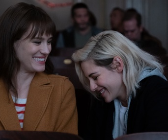 Une scène du film Happiest Season