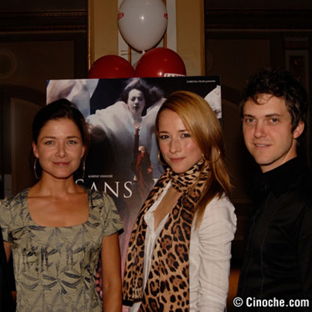 Karine Vanasse, Maxim Godette, Jean Beaudin et Isabel Richer sur le tapis rouge de Sans elle.