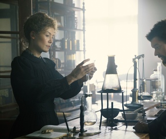 Une scène du film Radioactive