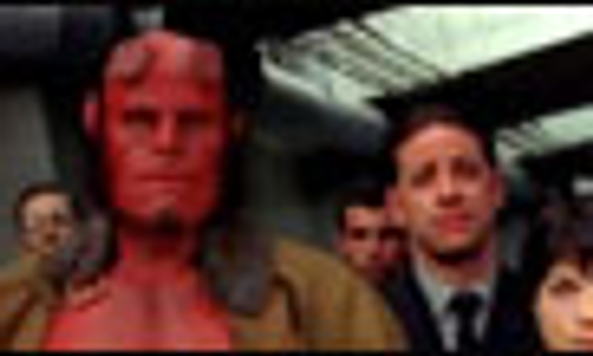 Affiche en français du film Hellboy II : L'armée d'or