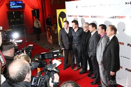 Sur le tapis rouge du film Funkytown