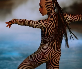 Une scène du film Cirque du Soleil: Worlds Away