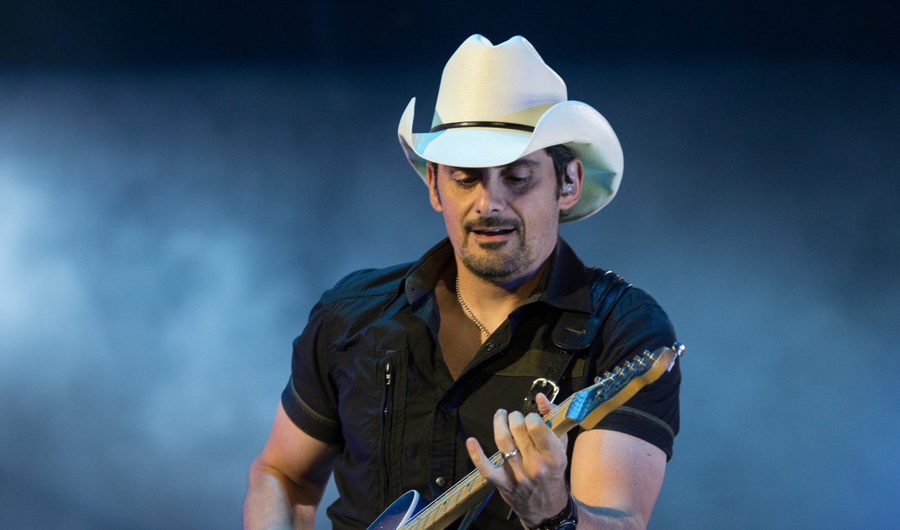 Brad Paisley fait son numéro de charme pour le Festival d'été de Québec