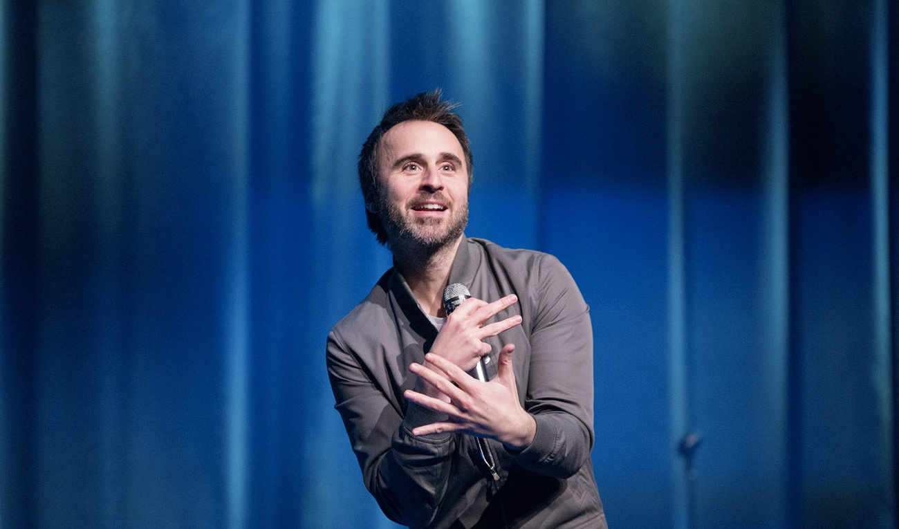 Louis-José Houde s'ajoute à la programmation du Grand Montréal Comédie Fest