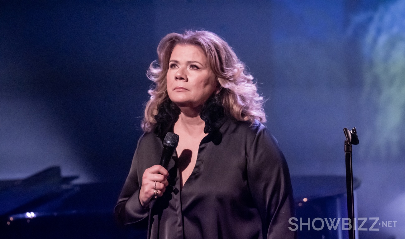 Image de l'article Le fils de Marina Orsini vient soutenir sa mère pour la première de son spectacle