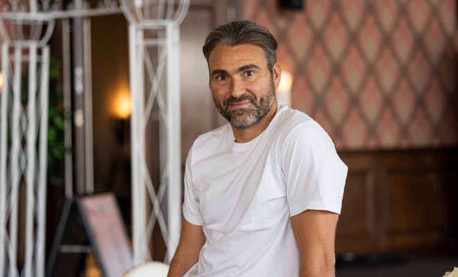 Image de l'article Simon Gouache dévoile une photo de son nouveau-né