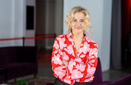 Image de l'article Brigitte Lafleur défile sur un tapis rouge avec son amoureux