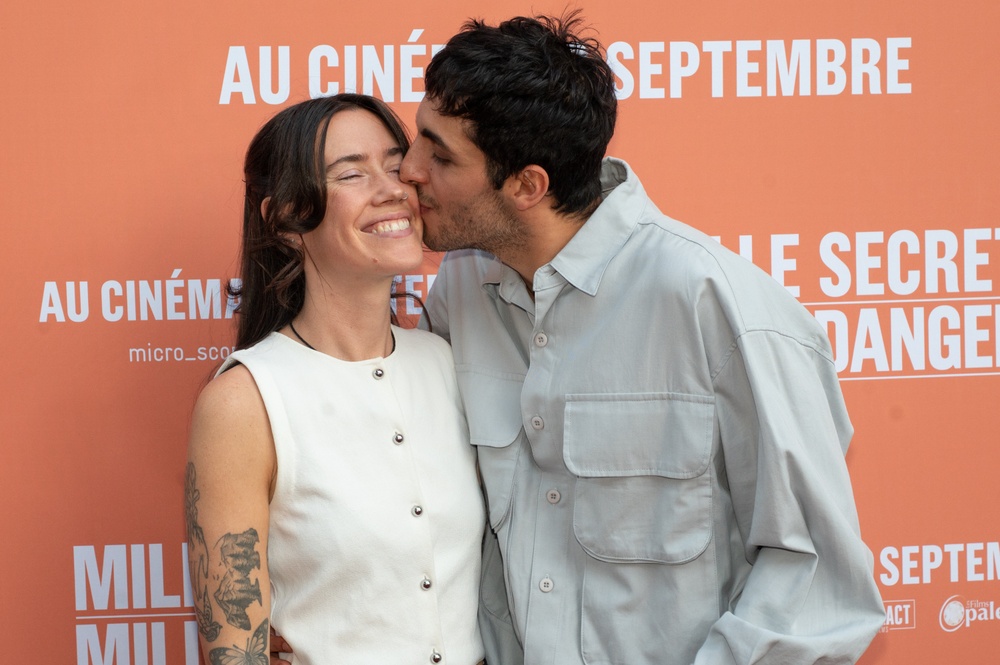 Première du film Mille secrets mille dangers