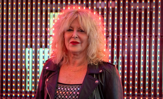 Image de l'article Photo : Frédérike Bédard défile avec son conjoint sur un tapis rouge