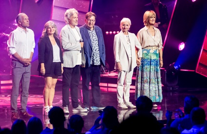 Image de l'article Claude Meunier, la voix tremblante, rend hommage à Marc Messier sur scène