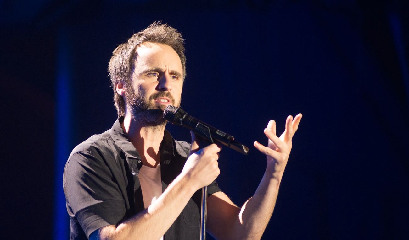 Un nouveau one-man-show pour Louis-José Houde en rodage en 2017
