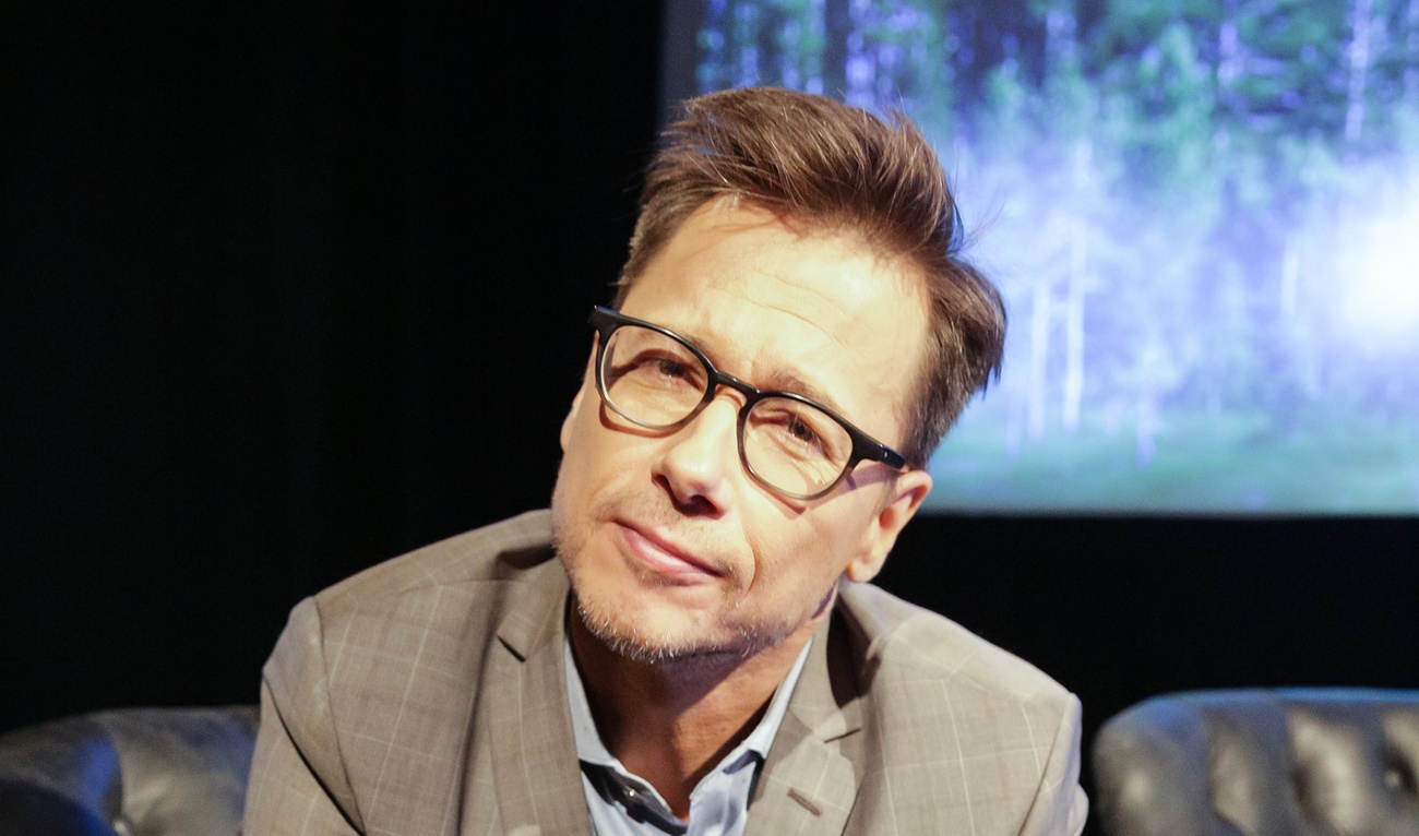 Stéphane Rousseau doit prêter ses vêtements à un invité