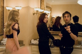 Sur le pleateau du film Chloe