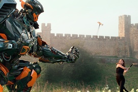 Une scène du film Transformers: The Last Knight