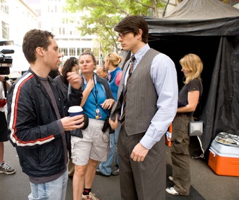 Bryan Singer en discussion avec Brandon Routh