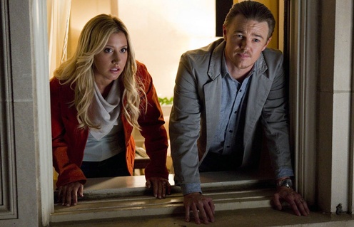 Ashley Tisdale et Ben Cornish dans Scary Movie 5