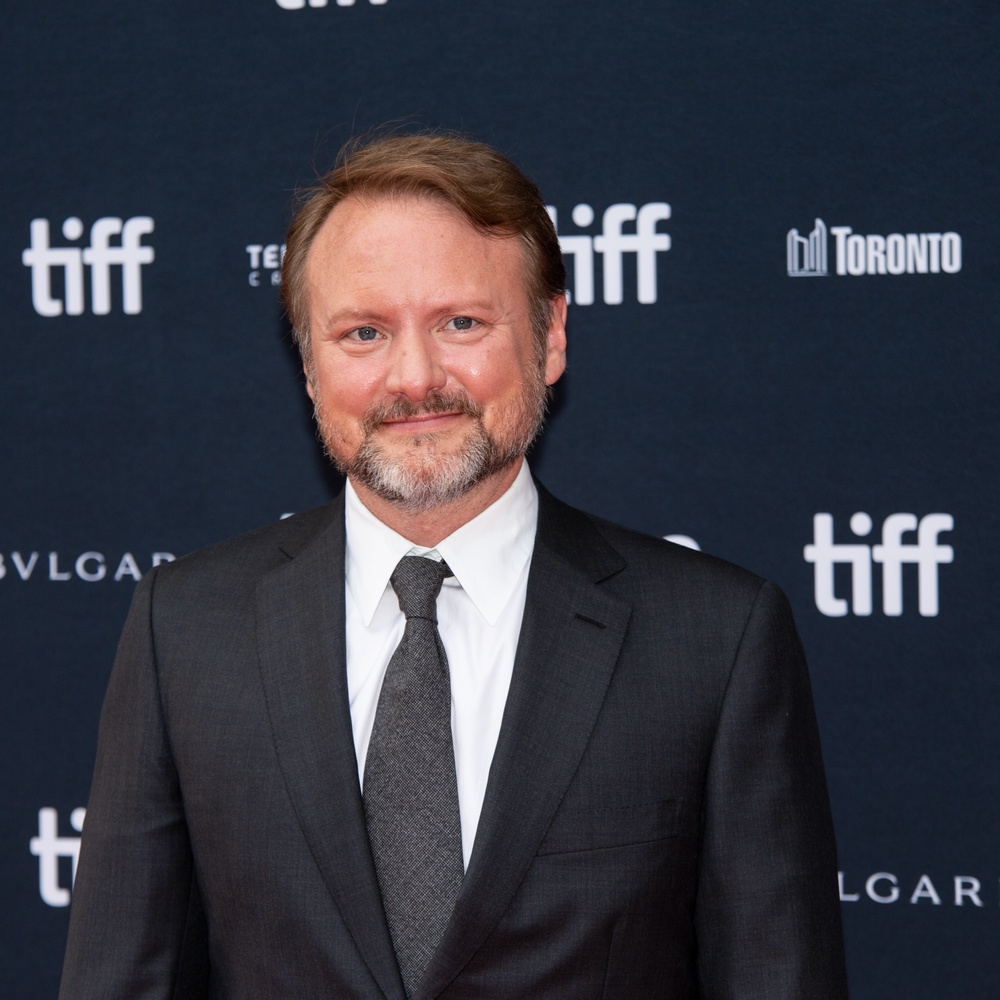 Sur le tapis rouge du film Glass Onion: A Knives Out Mystery