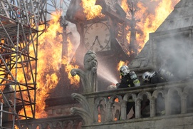 Image du film Notre-Dame brûle Image du film Notre-Dame brûle