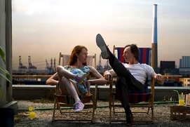 Une scène du film La fée Une scène du film La fée