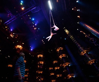 Une scène du film Cirque du Soleil: Worlds Away