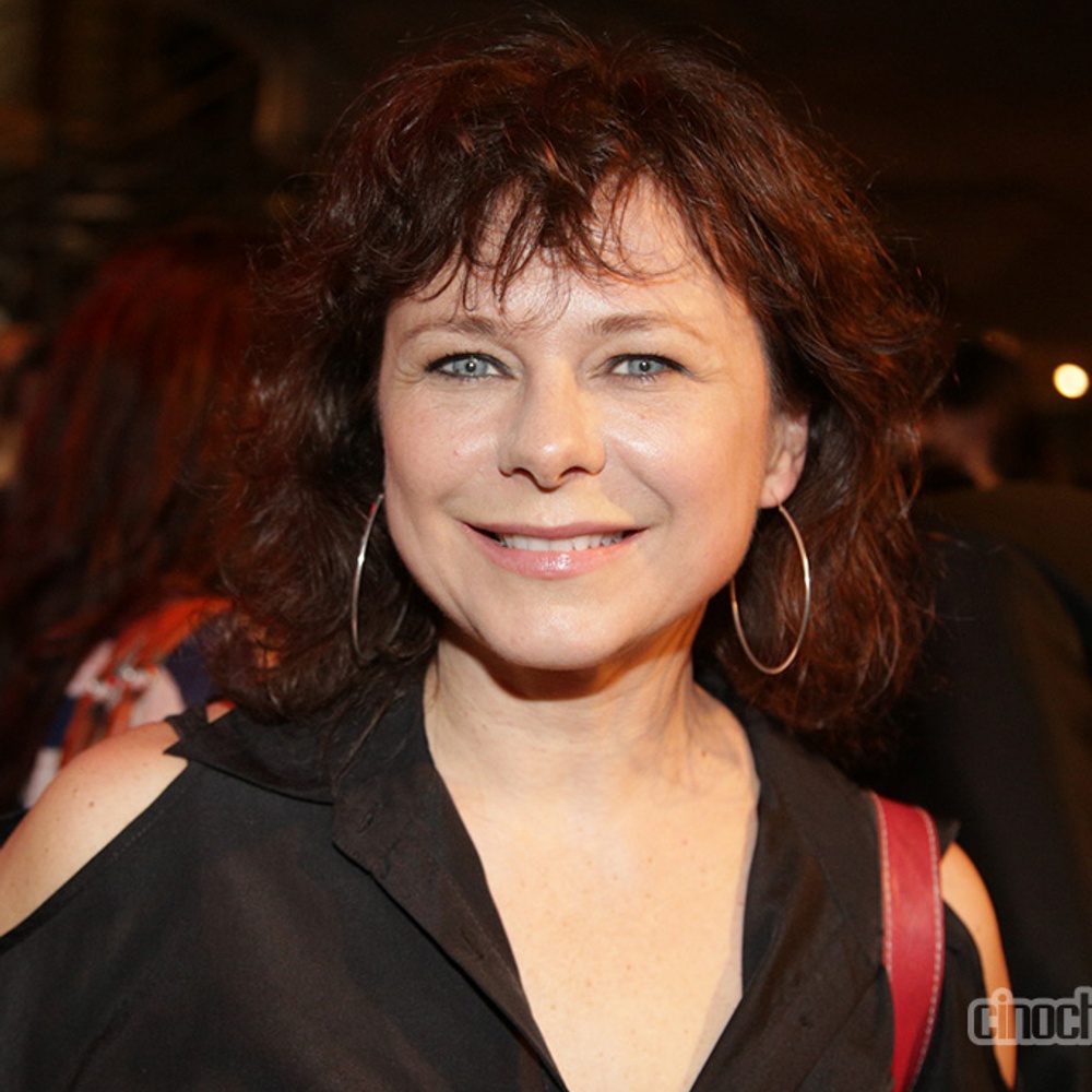 Sur le tapis rouge du film Émilie
