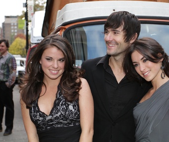 Sur le tapis rouge de 2 Frogs dans l'ouest
